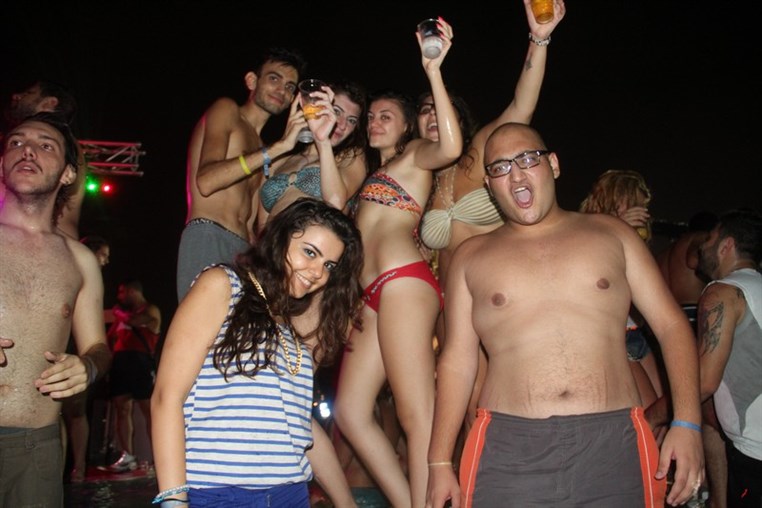 Lebanon Largest FOAM Party 3 (1)